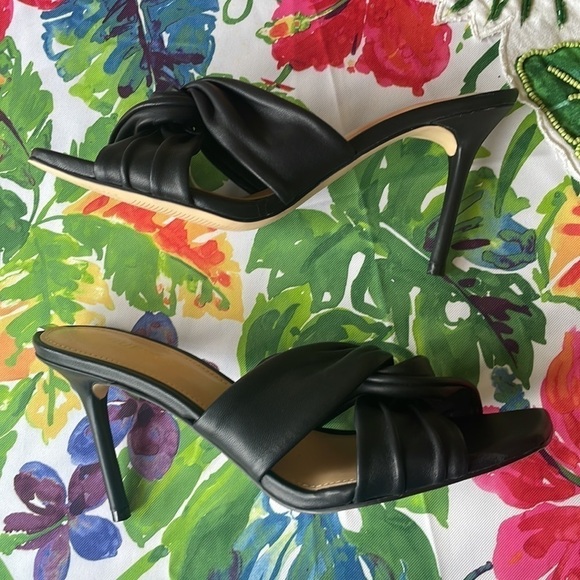 Brand New Guess Genuine Leather Black Heeled Sandals Knotted Slip-On Stilettos - Picture 16 of 16